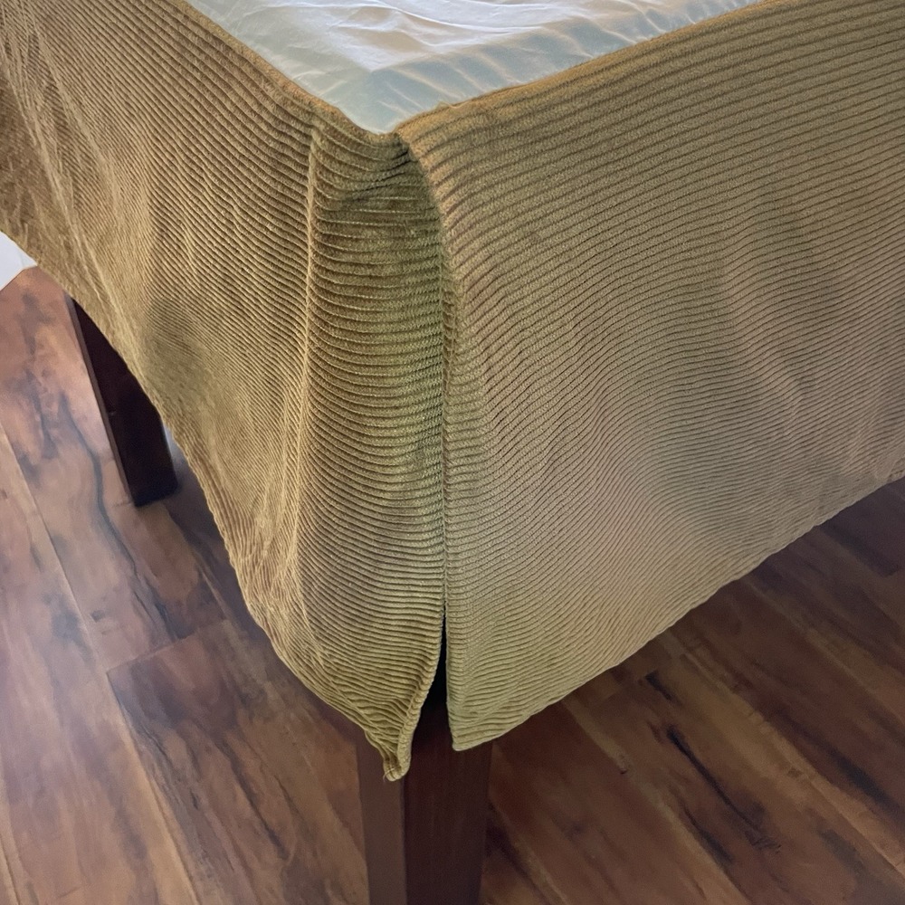 Cal King Pleated Corduroy Bedskirt Dust Ruffle 72x84 Tan Split Corners 15" Drop